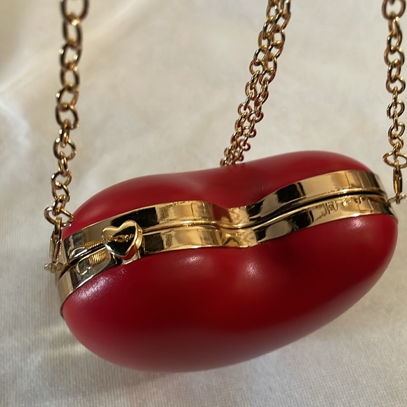 Heart emoji mini crossbody bag - Picture 10 of 12